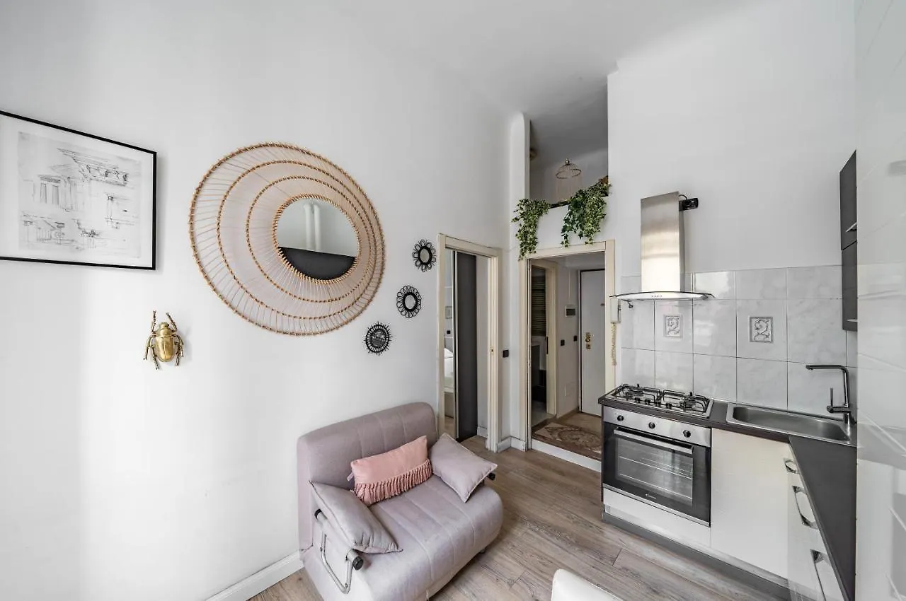 Isola And Garibaldi District Lovely Apartment Milan Italy